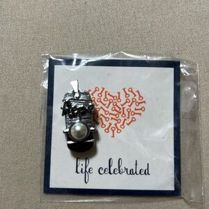 Keep drop with two charms